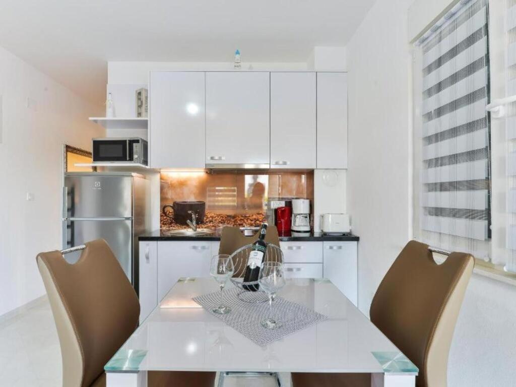 ויר Apartmani Velic מראה חיצוני תמונה